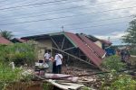 Foto : Rumah Yang Terkena Guncangan Gempa,Jumat (23/05) Dini Hari
