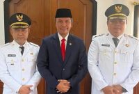 Ketua DPD PDI Perjuangan Edi Purwanto dengan Bupati dan Wakil Bupati Bungo Yang Baru Dilantik
