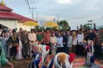 Bupati Monadi dan Wakil Bupati Morison Disambut Sekapur Sirih