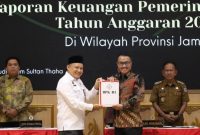 Wako Alfin Menerima Laporan Keuuangan Daerah Opini WTP 