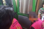 Tersangka Digiring Ke Mobil Tahanan