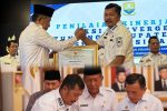Bupati Monadi Terima Penghargaan dari Provinsi Jambi