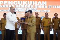 Gunernur Al Haris Kukuhkan TTIS Merangin