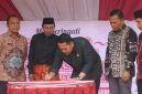 Bupato H.Syukur Meresmikan Pasar Rakyat