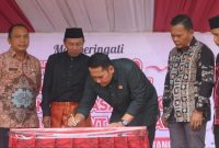 Bupato H.Syukur Meresmikan Pasar Rakyat