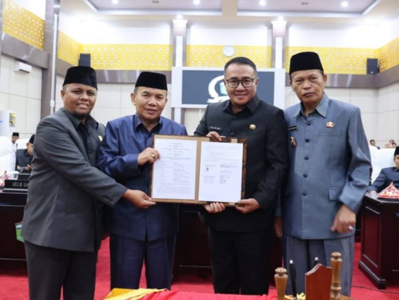 DPRD Kota Sungai Penuh Sahkan Dua Ranperda Strategis,Rabu 25/09/2025