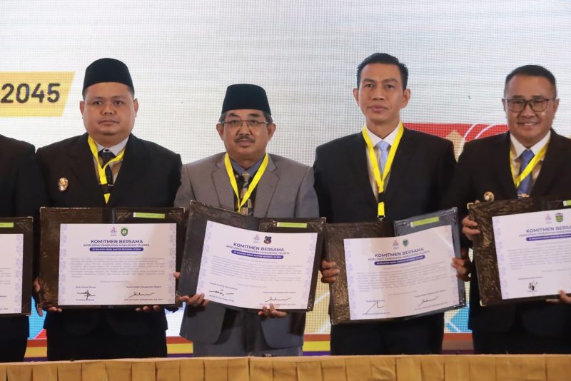 Bupati Anwar Sadat Tandatangani Komitmen Meritokrasi ASN di Palembang,Rabu (10/09/2025)