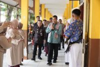 Gubernur Al Haris Dampingi Wamen PAN-RB Tinjau Program MBG di SMAN 10 Jambi,Kamis (18/09/2025)