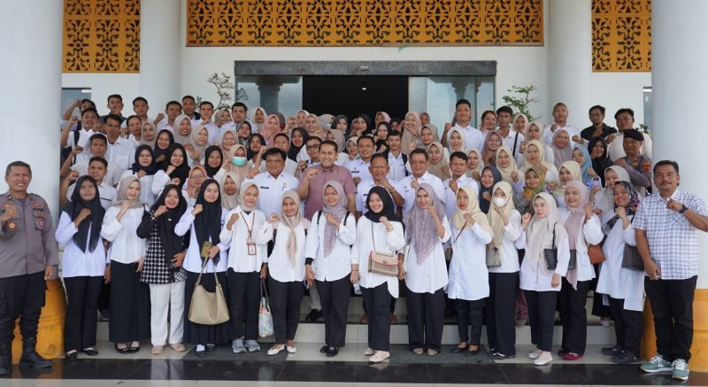 Bupati Merangin Terima Honorer Non Database,Rabu 24/09/2025 (Dok Diskoninfo)