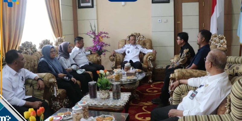 Wawako Azhar Hamzah Terima Tim KLHK