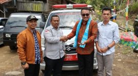 Wako Alfin Serahkan Mobil Ambulan Untuk Warga RKE