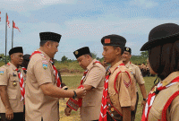 Foto : Bupati Merangin M. Syukur membuka Jambore Cabang Kwartir Cabang (Kwarcab) Pramuka Kabupaten Merangin ke-IX Tahun 2025 di Bumi Perkemahan Sungai Ulak, Senin 27 Oktober 2025 (Dok : Diskominfo Merangin)