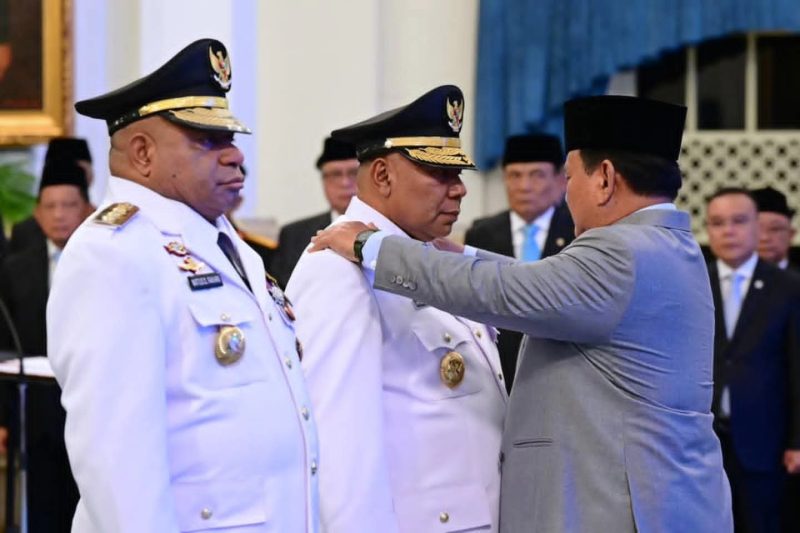 Presiden Prabowo Lantik Matius Fakhiri dan Aryoko Rumaropen sebagai Gubernur dan Wakil Gubernur Papua,Rabu 08 Oktober 2025 (Dok BPMI)