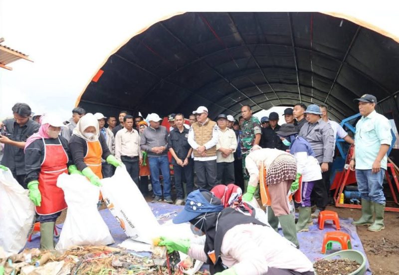 Walikota Sungai Penuh Meresmikan Pengoperasian TPST RKE,Rabu 01/10/2025