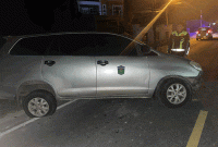 Foto : Mobil Kepala Dinas Pariwisata Kota Sungai Penuh Kecelakaan Tunggal di Sebukar,Selasa 28 Oktober 2027 (Dok : Kasat Lantas Polres Kerinci