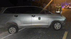 Foto : Mobil Kepala Dinas Pariwisata Kota Sungai Penuh Kecelakaan Tunggal di Sebukar,Selasa 28 Oktober 2027 (Dok : Kasat Lantas Polres Kerinci