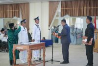 Bupati Monadi Lantik Dua Kades Penggati Antar Waktu,Senin 06/10/2025