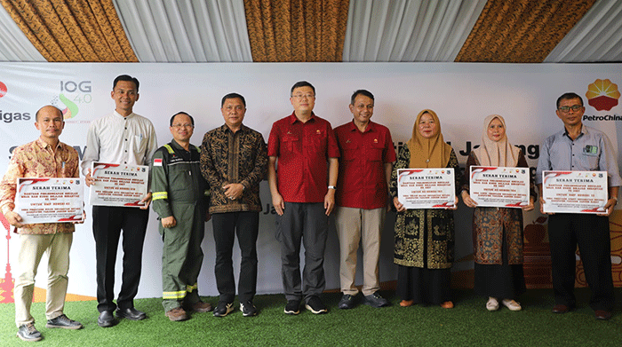 Foto : CSR Handover Ceremony for Education Program