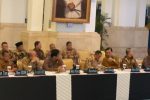 Foto : Rapat Menteri dengan Presiden (Dok Tribunnnews.com)