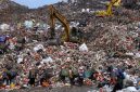 Foto: Tempat Pengelolaan Sampah Terpadu (TPST) Bantar Gebang, di Bekasi, Jawa Barat, Jumat (14/6/2024). (CNBC Indonesia)  