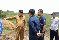 Foto : Walikota Sungai Penuh Alfin Sambut Kedtanga TIm Penilaian Adipura di TPST Renah kayu Embun (Dok : Humas & Protokol Setda SungaiPenuh