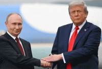 Ilustrasi Trump dan Putin Bersalaman