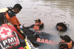 Foto : Evakuasi Dua Remaja Tenggelam (Dok : Istimewa)