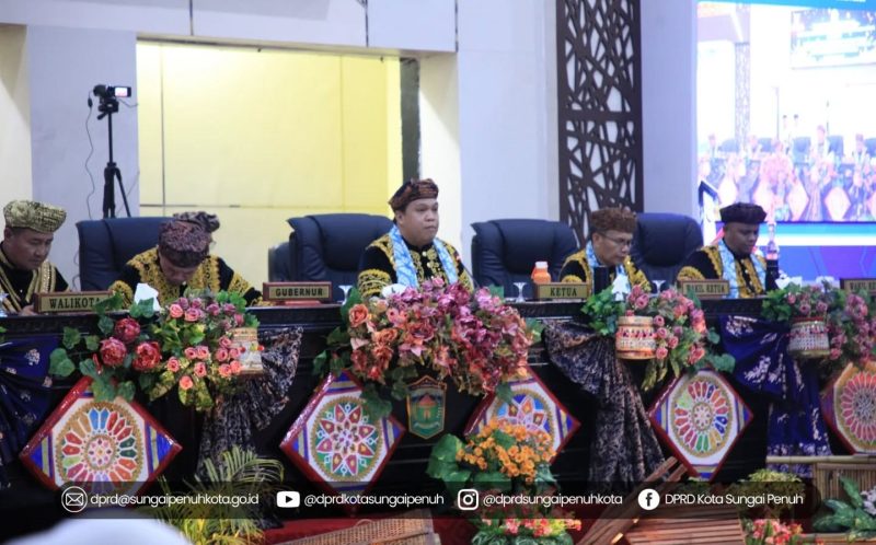 Foto : Ketua DPRD Kota Sungai Penuh Pimpin Paripurna Hut Kota Sungai Penuh Ke-17,Sabtu 8 November 2025 (Dok : DPRD)
