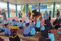 Foto : Gerakan Makan Ikan Pemkab Merangin (Sumber : Kominfo)