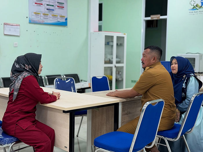 Foto : Bupati Kerinci Monadi Pantau Rumah Sakit Umum Bukit Kerman