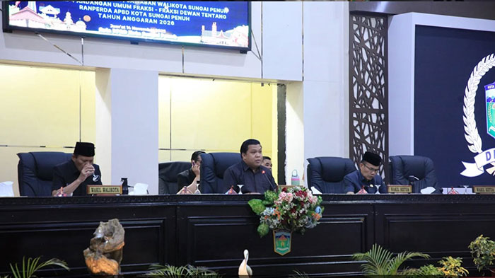 Foto : Sidang Paripurna DPRD Sungai Penuh (Sumber : DPRD)