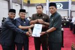 Foto : Wawako Azhar Hamzah Sampaikan Ramperda APBD Tahun 2026 (Sumber : Koridornews.id)