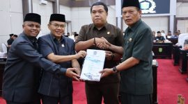Foto : Wawako Azhar Hamzah Sampaikan Ramperda APBD Tahun 2026 (Sumber : Koridornews.id)
