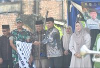 Foto : Wakil Bupati Muaro Jambi Junaidi Mahir Lepas Pawai Ta'aruf dan Kendaraan Hias (Sumber : Humas)