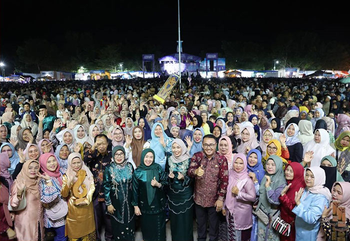 Foto : Penutupan Jambore PKK dan Pasar Rakyat (Dok : Roli)