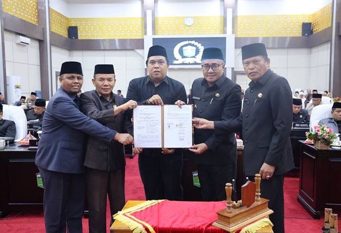 Foto : Paripurna Pengesahan RAPBD tahun 2026 Kota Sungai Penuh 