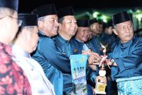 Foto : Wakil Gubermur Abdullah Sani Menutup MTQ Ke-54 diMuaro Jambi (Sumber : Humas)