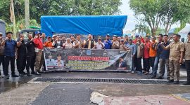 Bupati Syukur dan Wabub Khafidh Serahkan Langsung Bantuan Untuk Bencana di Sumatera Barat