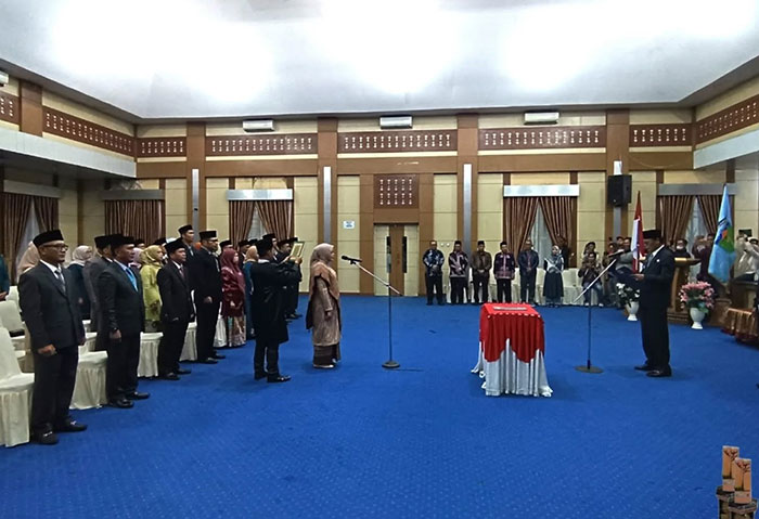 Foto : Pelantikan Pejabat Eselon II,III dan IV Pemkot Sungai Penuh,Senin 1 Desember 2025