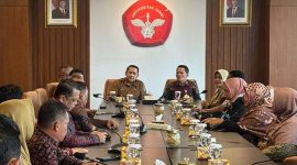 Foto : Bupati Merangin H.M Syukur Tandatangni MoU dengan Universitas Negeri Jambi