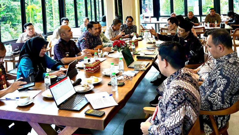 upati Merangin M. Syukur bertemu Menteri Sosial bahas Sekolah Rakyat.