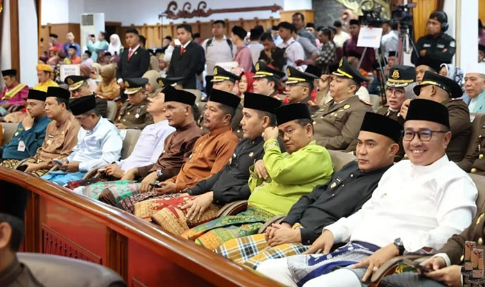 Walikota Sungai Penuh Alfin menghadiri rapat paripurna HUT ke-69 Provinsi Jambi 2026