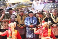 Gubernur Jambi bersama tokoh adat Kerinci saat menghadiri prosesi Kenduri Sko di Kecamatan Siulak Mukai