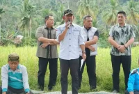 Wabub Khafied Hadiri Bataian Adat Warga