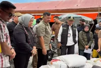 Bupati Monadi Pantau Harga Pangan di Pasar Semurup