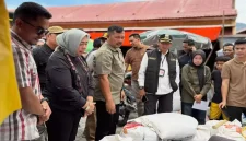 Bupati Monadi Pantau Harga Pangan di Pasar Semurup