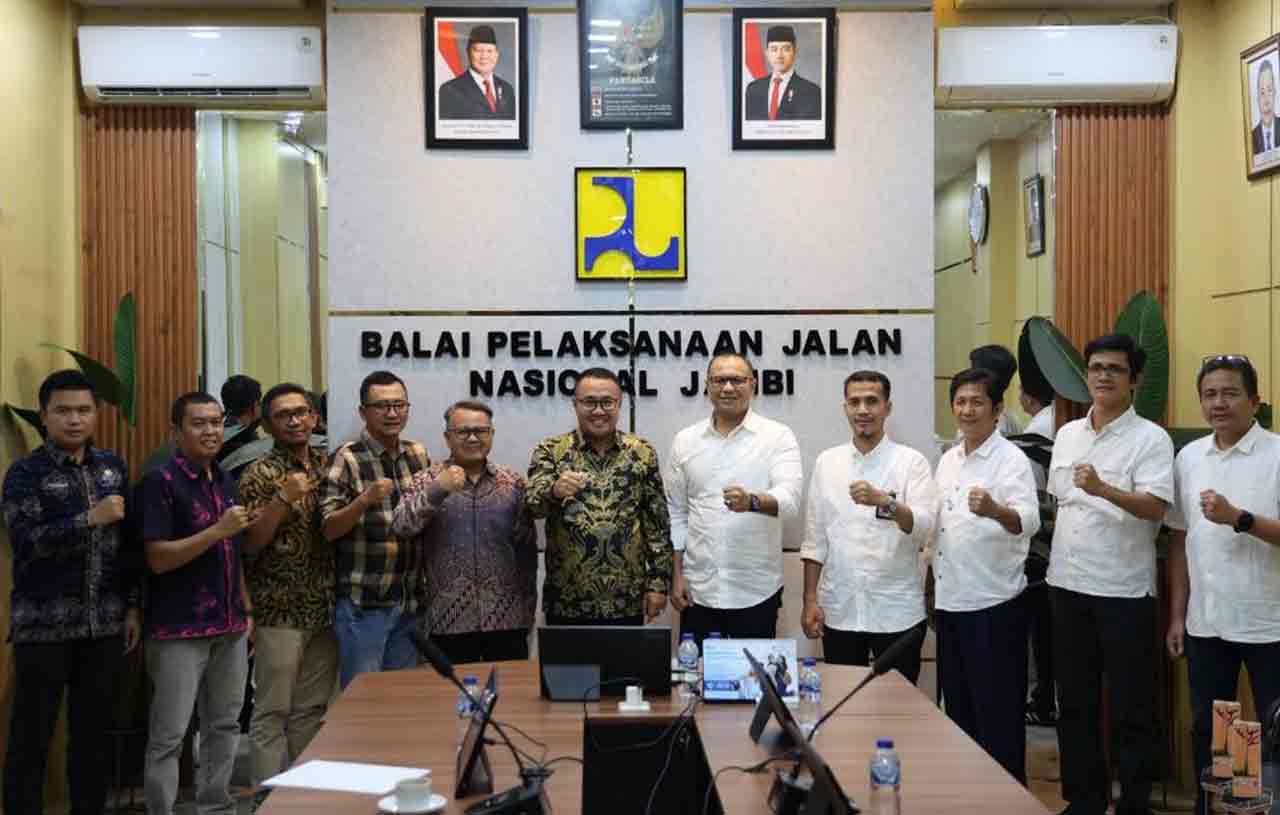 Wako Alfin Jemput Bola, Buru Proyek APBN Bendungan Batang Merao dan Jalan Nasional
